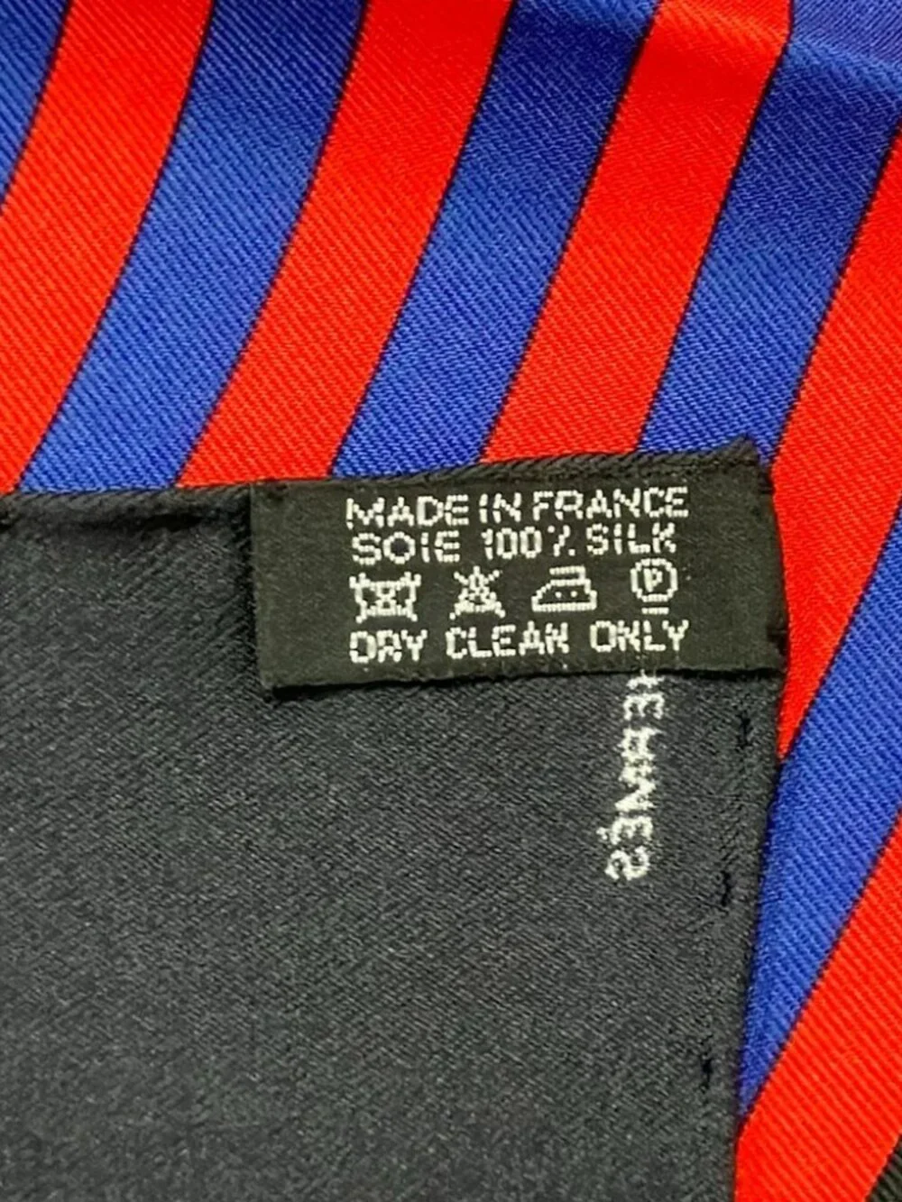 HERMES Carre 90 Black Blue Red Silk Scarf